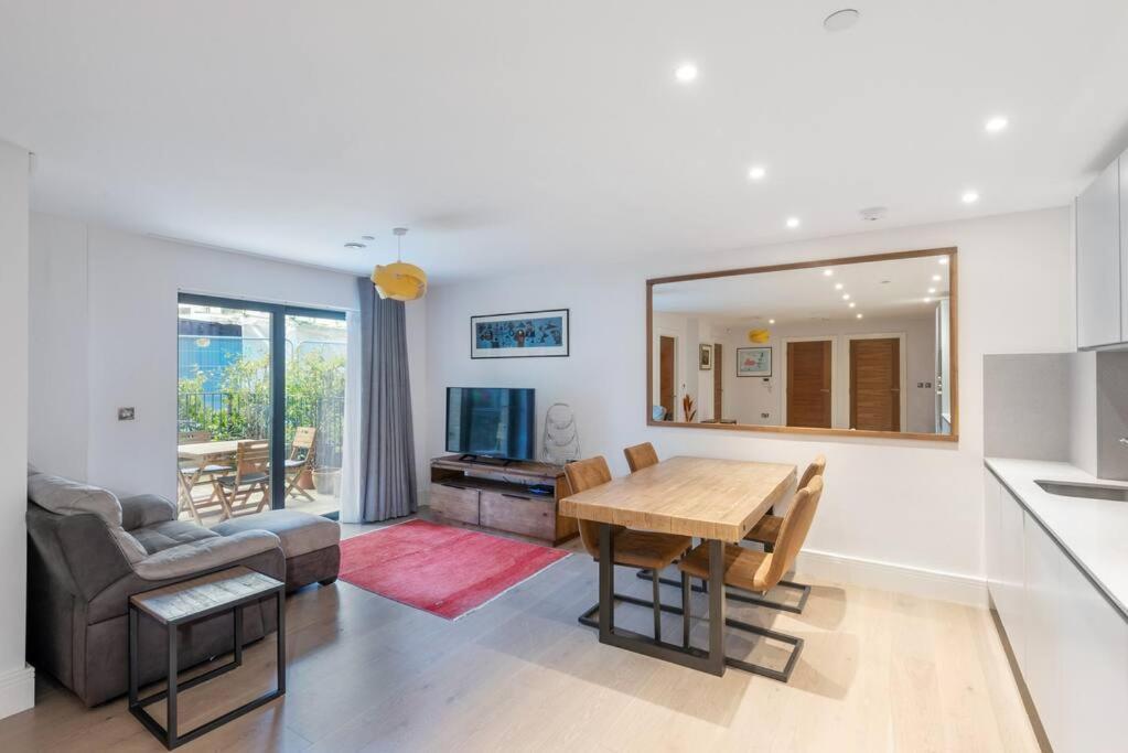 Stylish 2 Bed 2 Bath In Highgate & Free Parking Apartment London Exterior photo