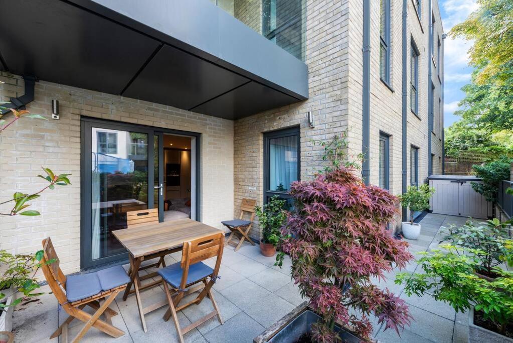 Stylish 2 Bed 2 Bath In Highgate & Free Parking Apartment London Exterior photo